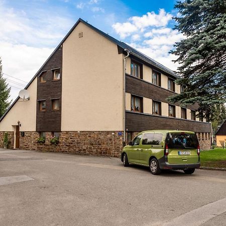 Hotel Vierenstrasse Neudorf  ภายนอก รูปภาพ