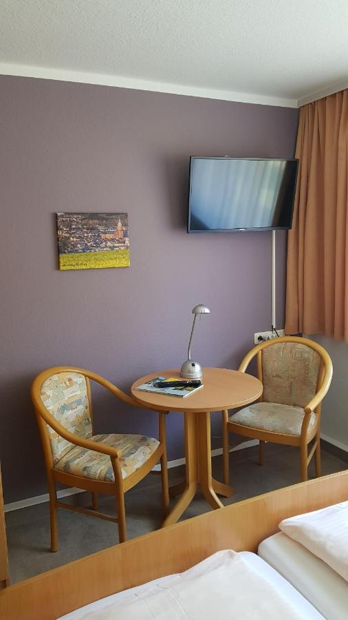 Hotel Vierenstrasse Neudorf  ภายนอก รูปภาพ