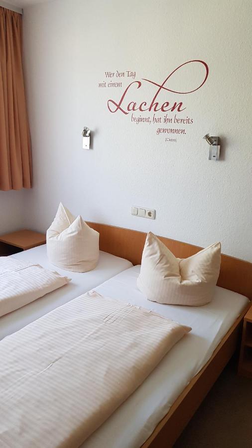 Hotel Vierenstrasse Neudorf  ภายนอก รูปภาพ