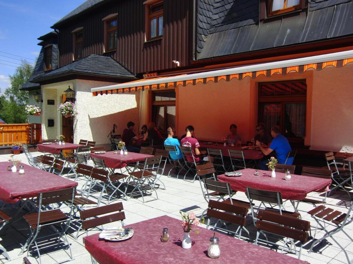 Hotel Vierenstrasse Neudorf  ภายนอก รูปภาพ