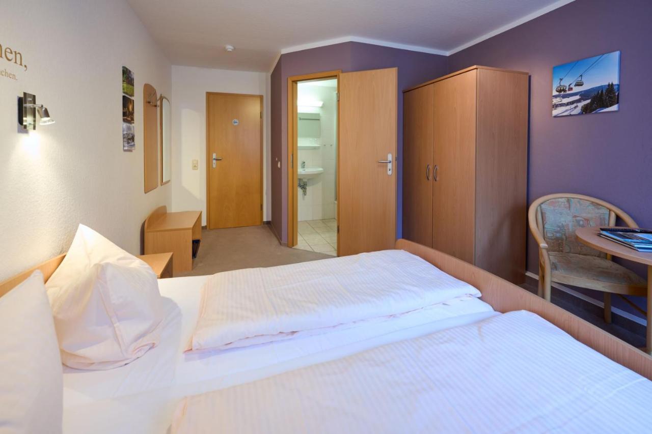 Hotel Vierenstrasse Neudorf  ภายนอก รูปภาพ