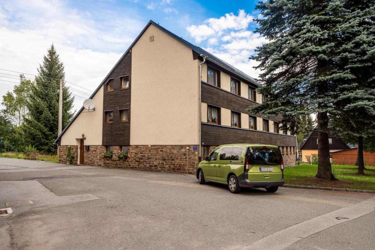 Hotel Vierenstrasse Neudorf  ภายนอก รูปภาพ