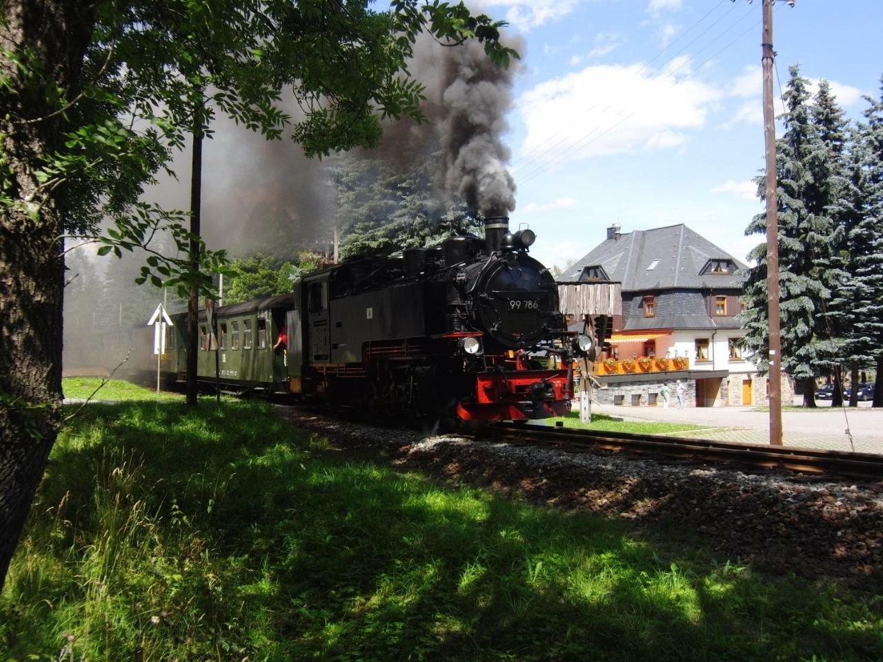 Hotel Vierenstrasse Neudorf  ภายนอก รูปภาพ